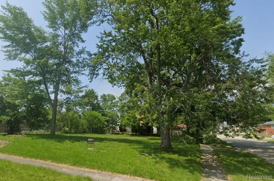 6041 Robindale Avenue, Dearborn Heights, MI 48127 - #2