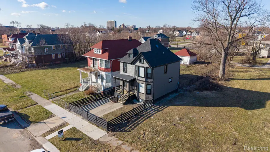 2575 Harding Street, Detroit, MI 48214 - #3