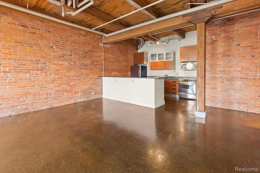 6533 E Jefferson Avenue #333E, Detroit, MI 48207 - #3