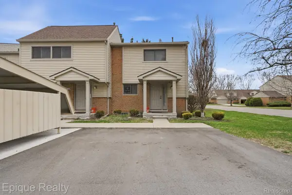 3895 Old Creek Road, Troy, MI 48084