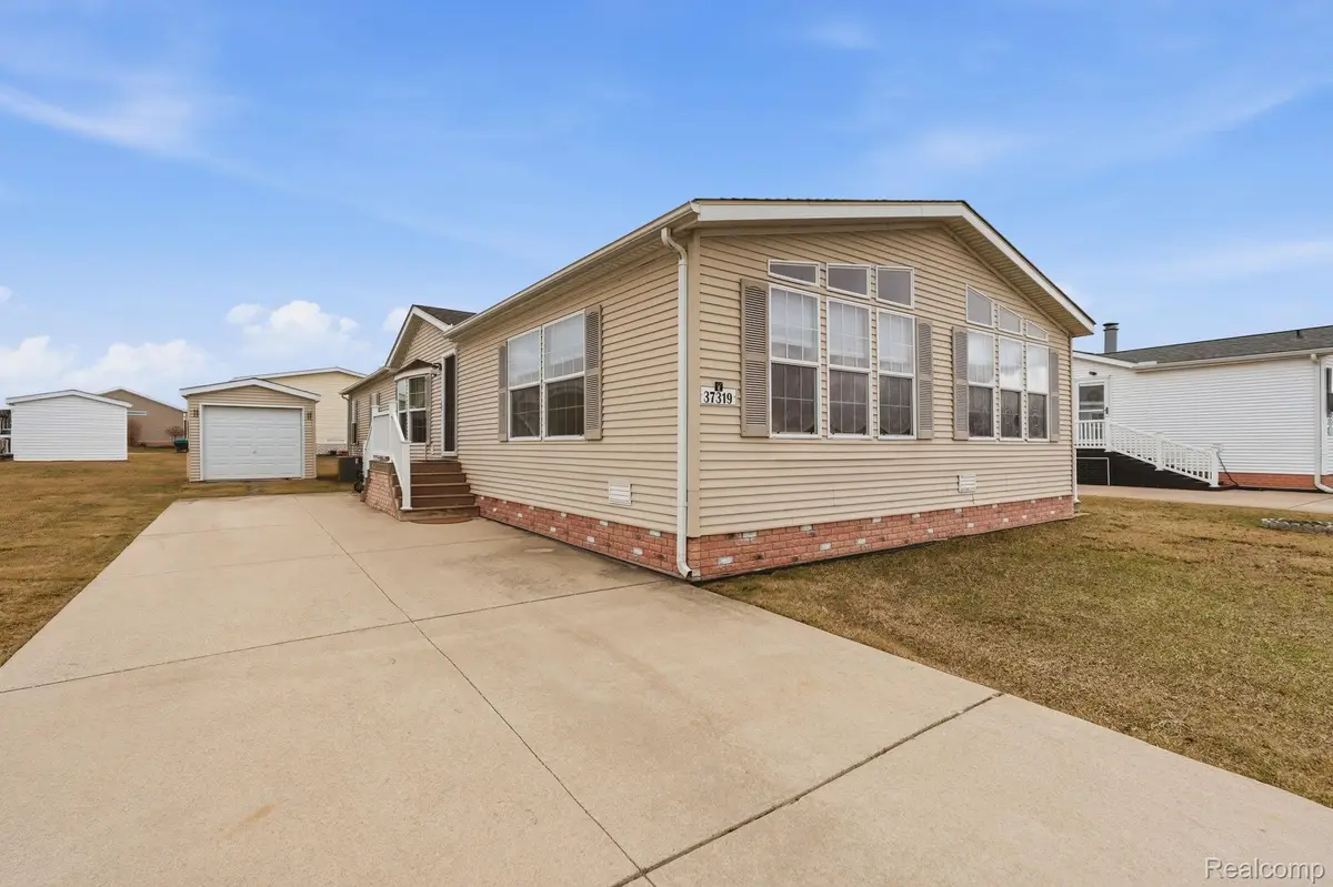 37319 Stone Way, Lenox, MI 48048 - #1