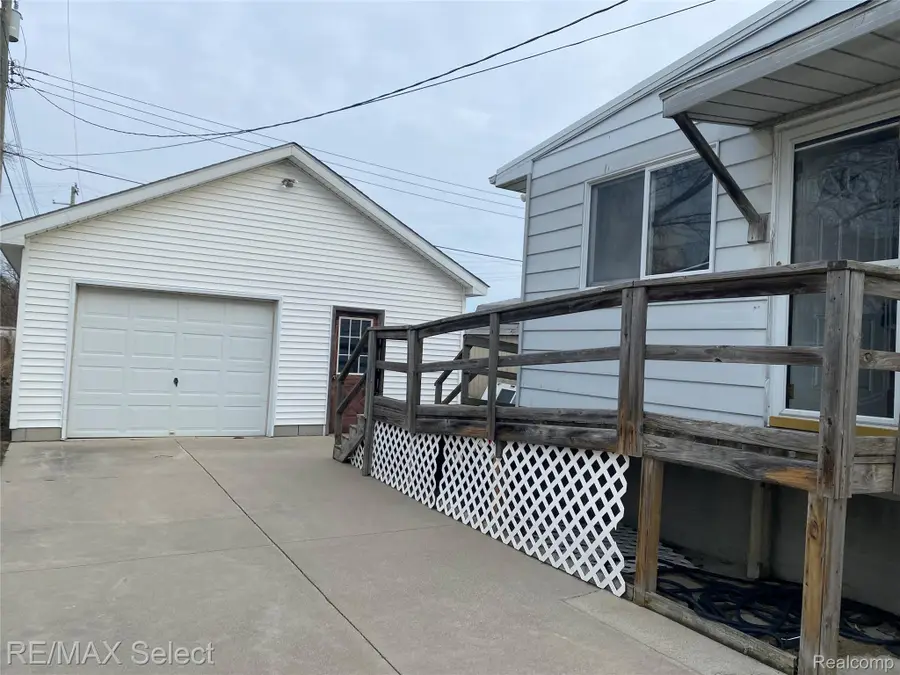 51 Runnels Street, Port Huron, MI 48060 - #3