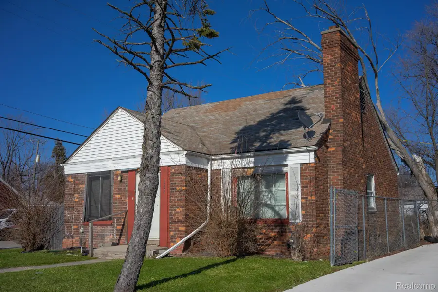 10785 E Outer Drive, Detroit, MI 48224 - #2