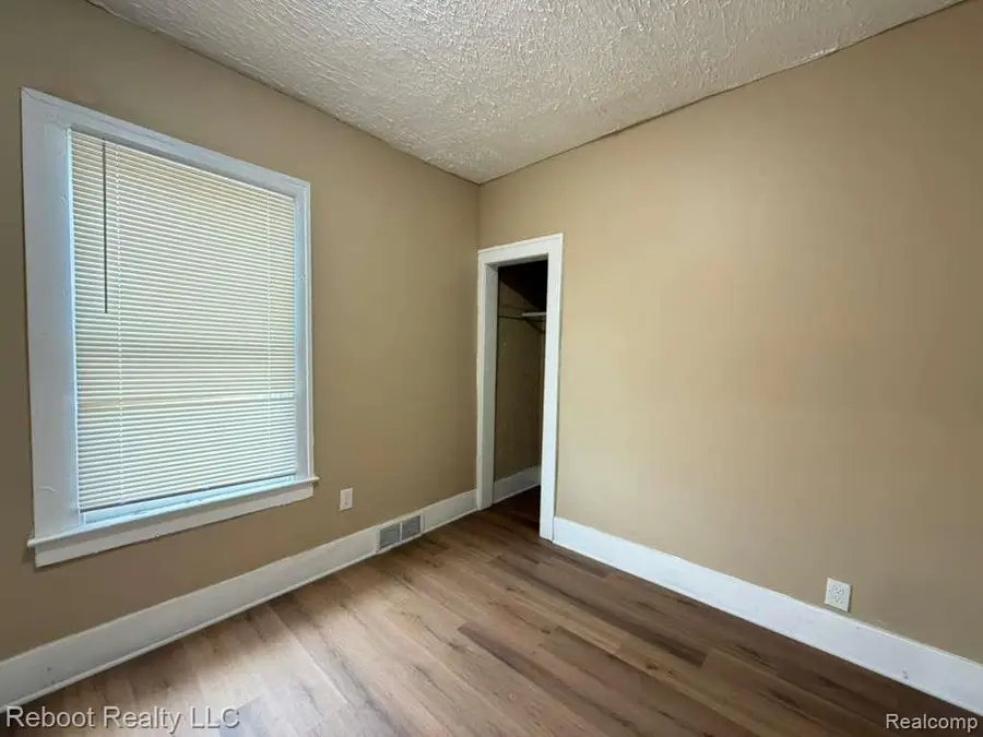 10028 Petoskey Avenue, Detroit, MI 48204 - #3