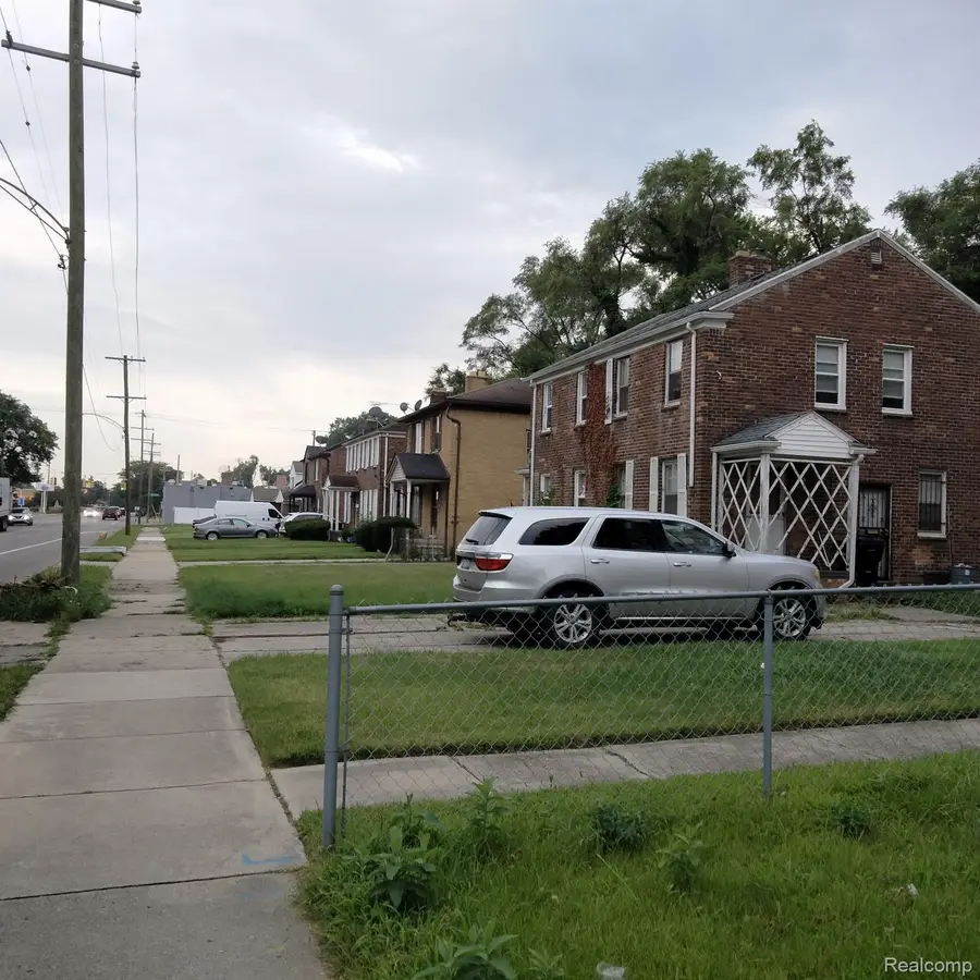 19207 Meyers Road, Detroit, MI 48235 - #2