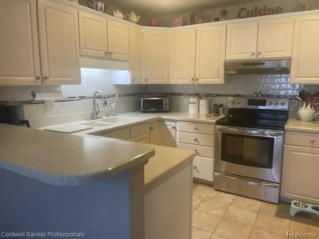 13096 Village Court, Clio, MI 48420 - #2