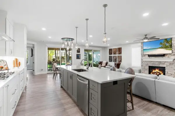 2031 Ottawa Beach Road, Holland, MI 49424