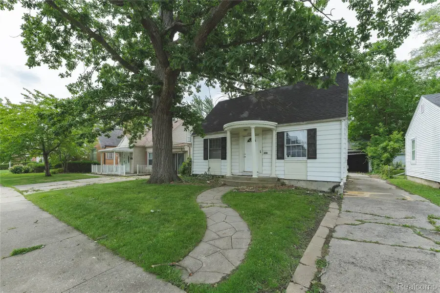 20644 Elkhart Street, Harper Woods, MI 48225 - #3