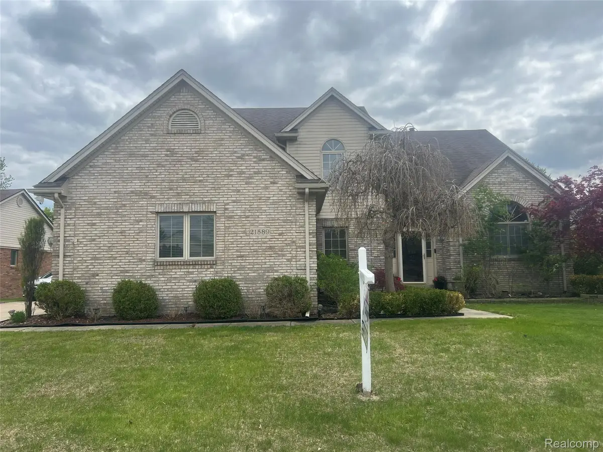 21589 Hunter Circle S, Taylor, MI 48180 - #1
