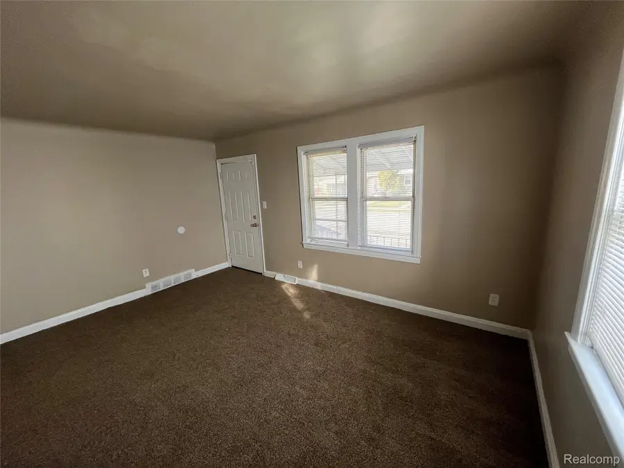 7552 Westminster Avenue, Warren, MI 48091 - #3