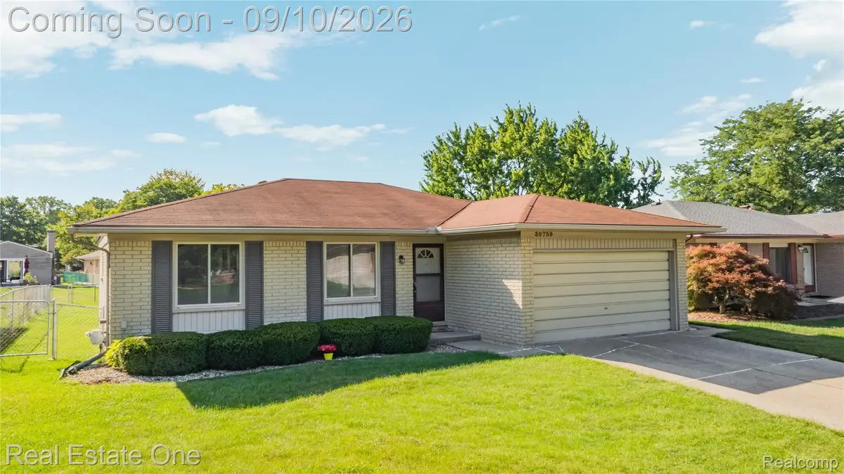 39739 Dorian Drive, Sterling Heights, MI 48310 - #1