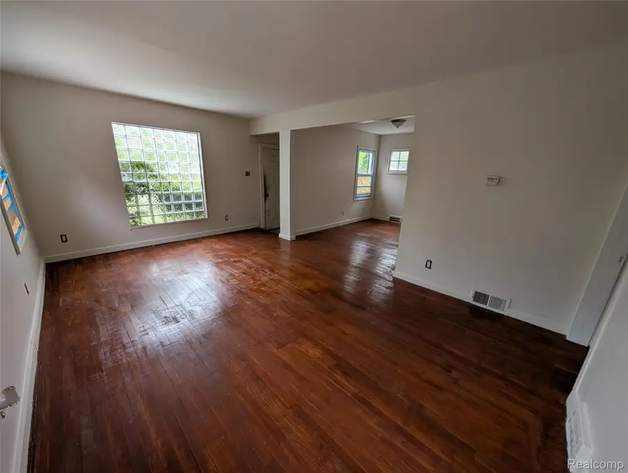 5575 Buckingham Avenue, Detroit, MI 48224 - #3