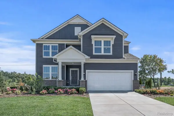 30113 Norway Drive, NewHudson, MI 48165