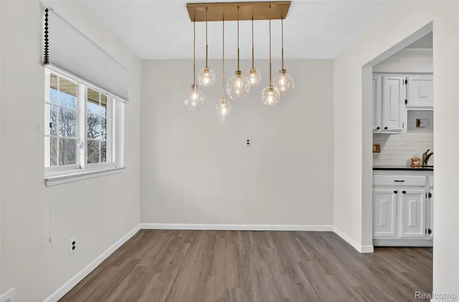 22850 E 9 Mile Road #11, Saint Clair Shores, MI 48080 - #2