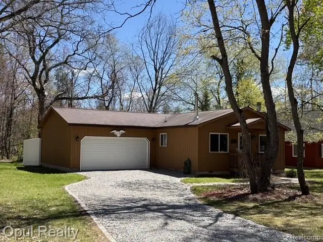 207 Butterfield Lane, Houghton Lake, MI 48629 - #3