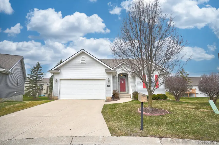 1130 Creekside Court, Burton, MI 48509 - #2