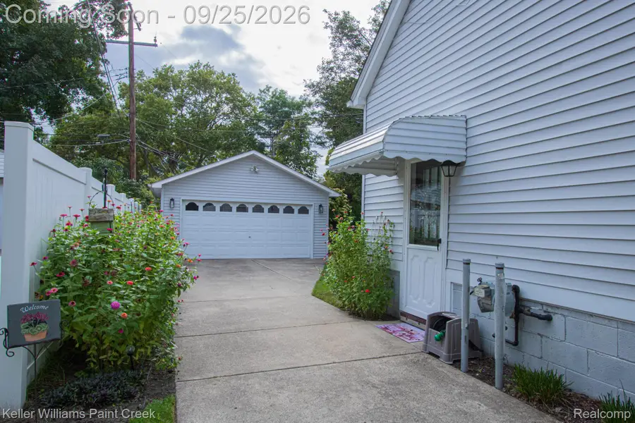 218 Riverside Drive, Mount Clemens, MI 48043 - #3