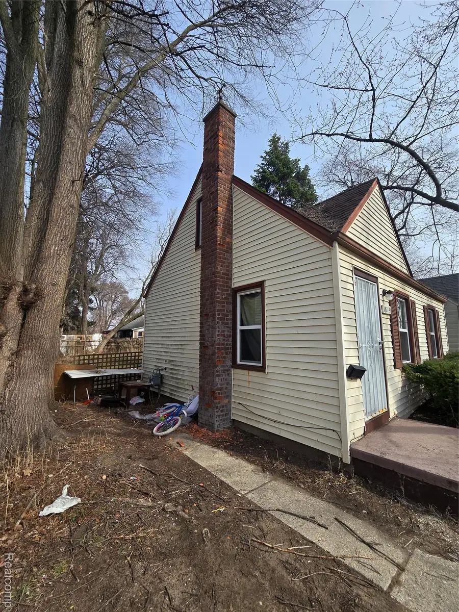18109 Cornwall Street, Detroit, MI 48224 - #2