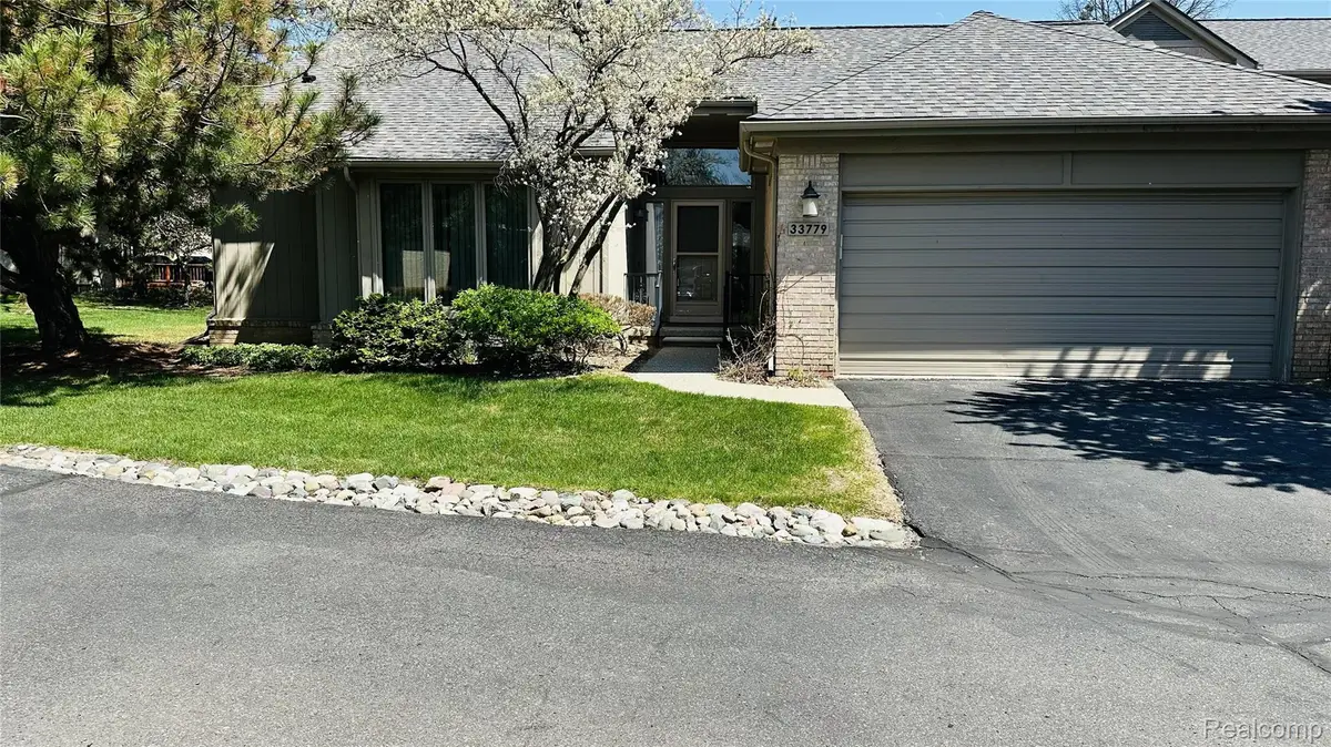33779 Vista Drive, Farmington Hills, MI 48331 - #1