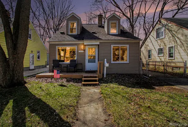 24341 Parklawn Street, OakPark, MI 48237