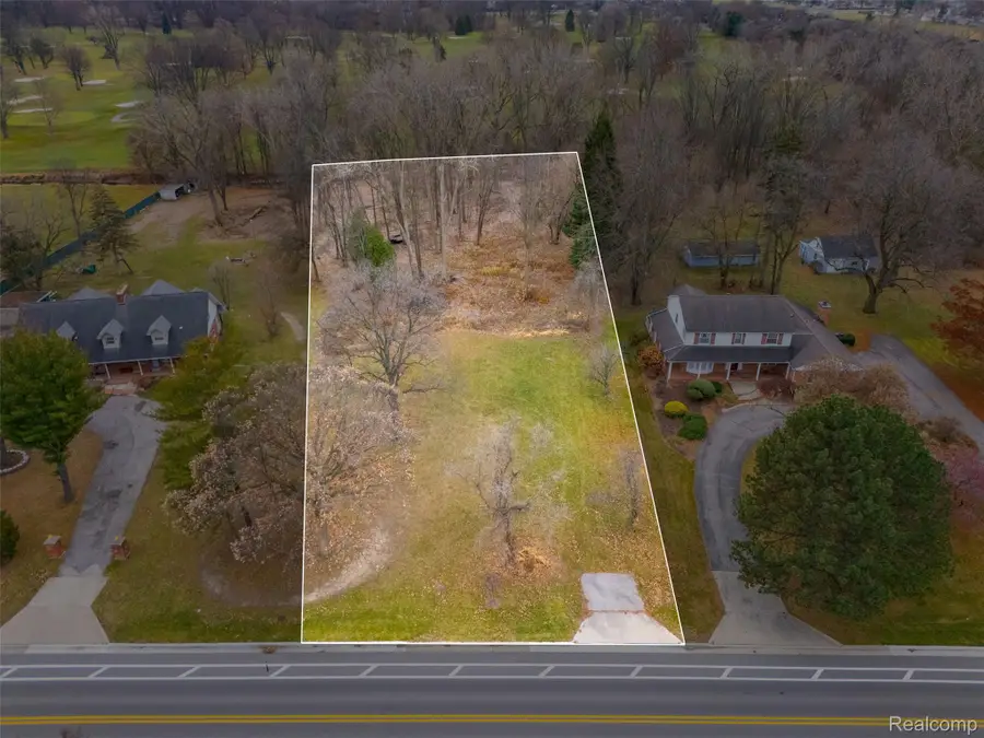 13000 Plumbrook Road, Sterling Heights, MI 48312 - #2