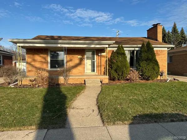 8842 Marion, Redford, MI 48239