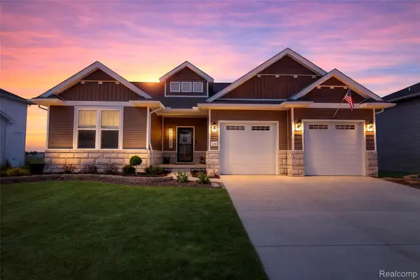 2138 Gambrel Lane, Howell, MI 48843