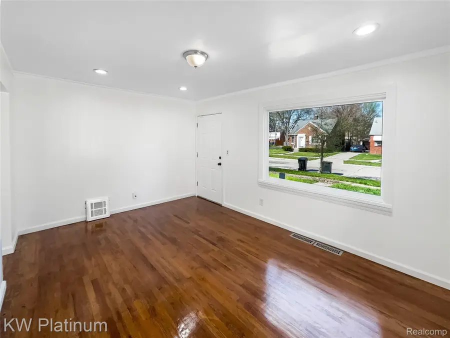 20612 Kingsville Street, Detroit, MI 48225 - #3