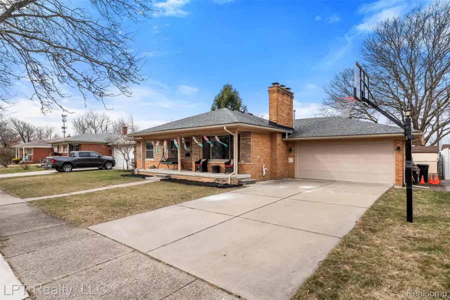30605 Champine Street, Saint Clair Shores, MI 48082 - #2