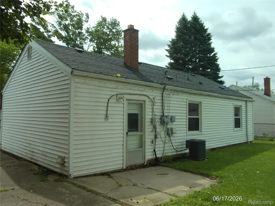 26751 Belanger Street, Roseville, MI 48066 - #3
