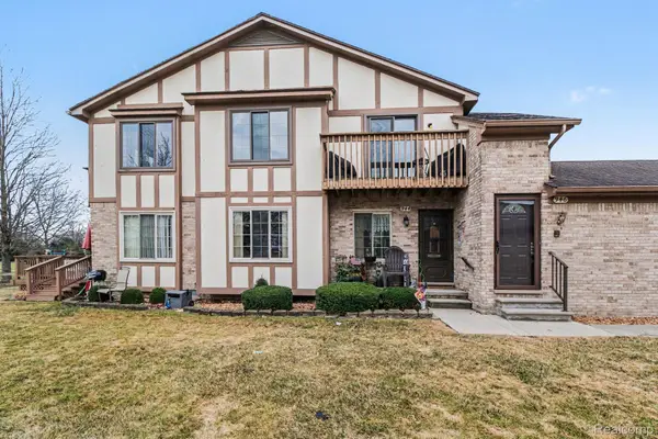 946 Country Club Drive, StClairShores, MI 48082