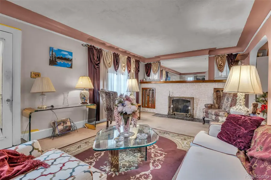 18944 Santa Barbara Drive, Detroit, MI 48221 - #2
