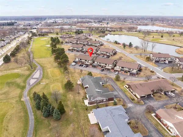 517 Country Club Drive, StClairShores, MI 48082