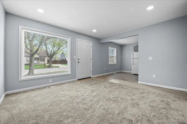 1917 Keppen Boulevard, LincolnPark, MI 48146