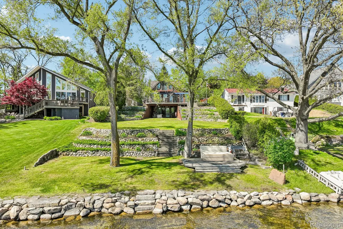 3641 Mann Road, Clarkston, MI 48346 - #1