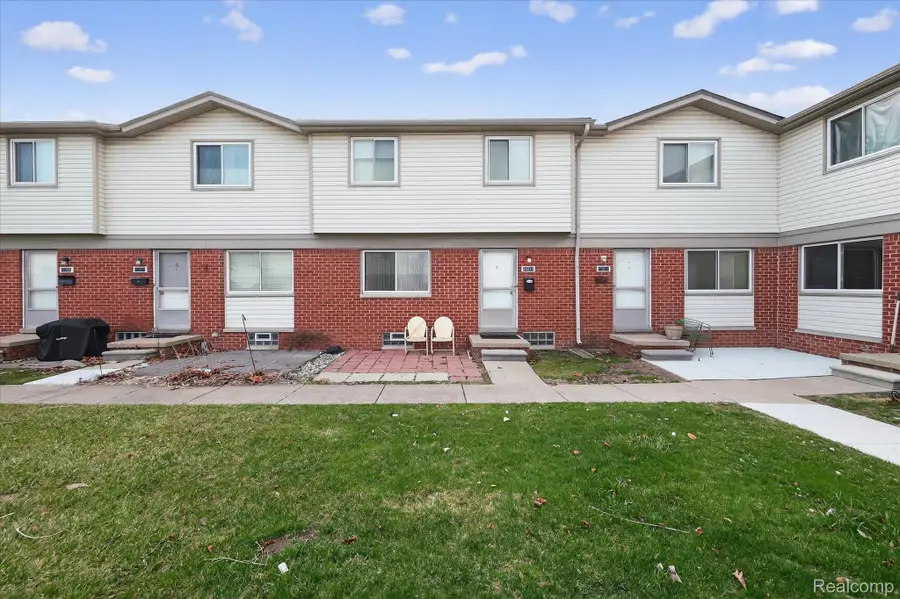 20814 Hunt Drive, Roseville, MI 48066 - #2
