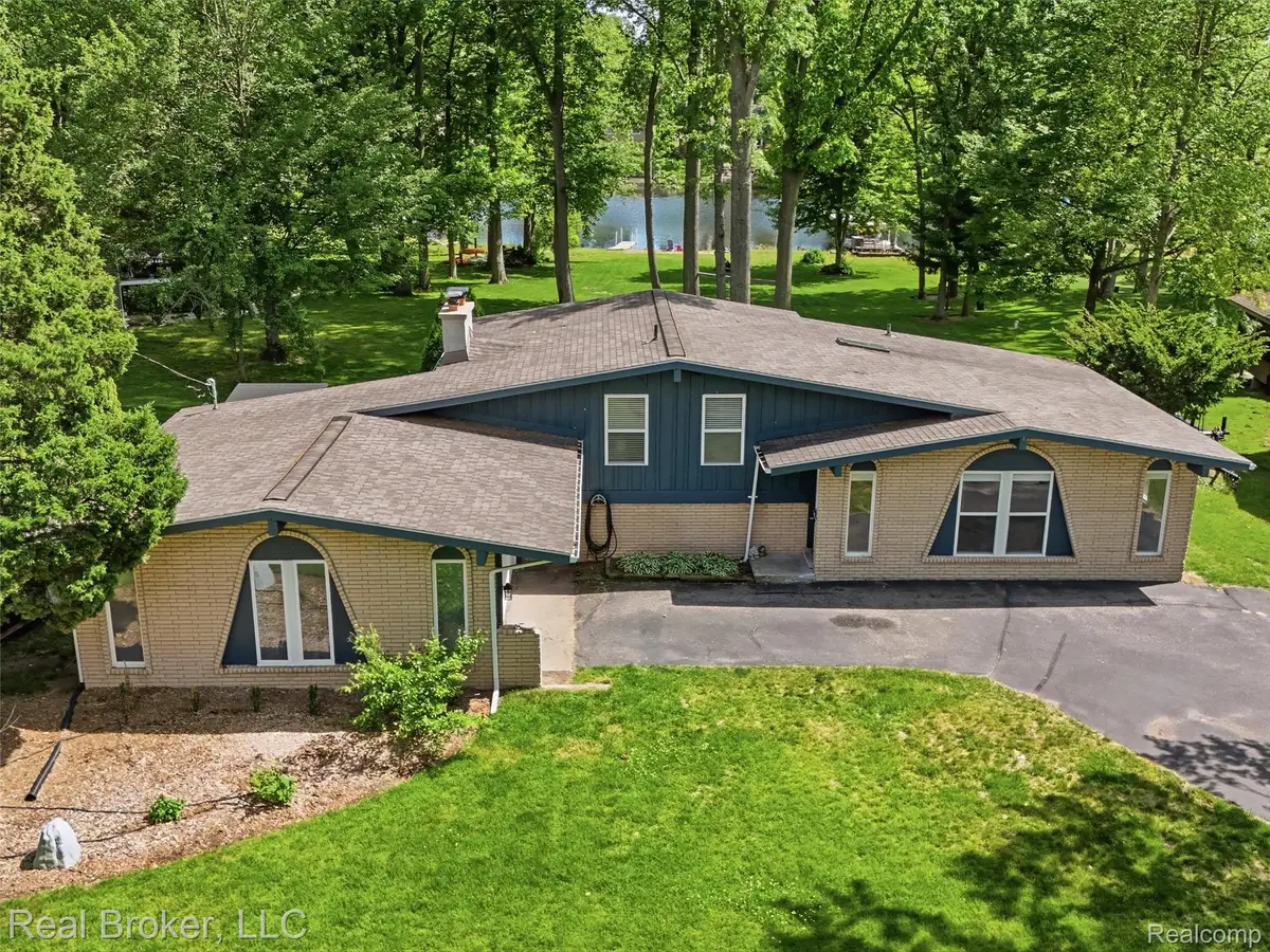 7514 Capri Drive, White Lake, MI 48383 - #1