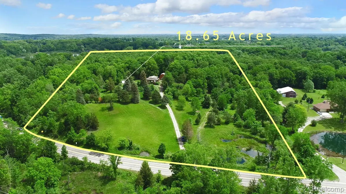 1050 Teggerdine Road, White Lake, MI 48386 - #1