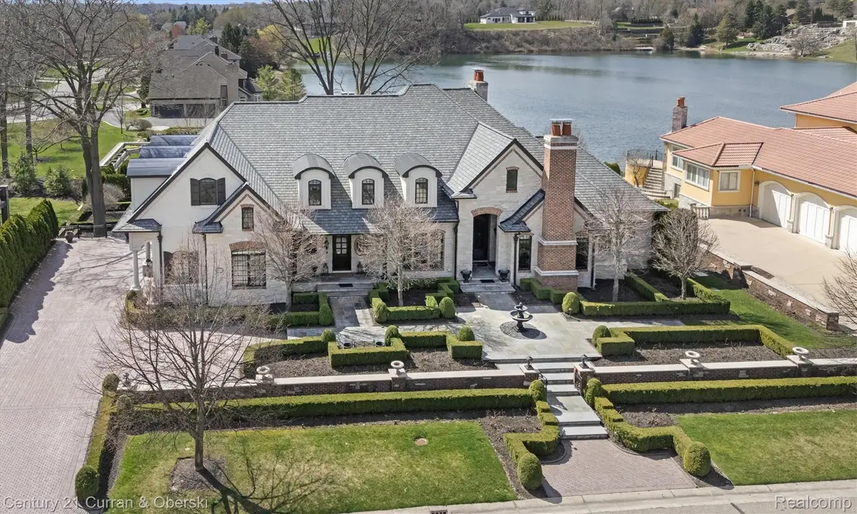 18939 Bella Vista Court, Northville, MI 48168 - #1