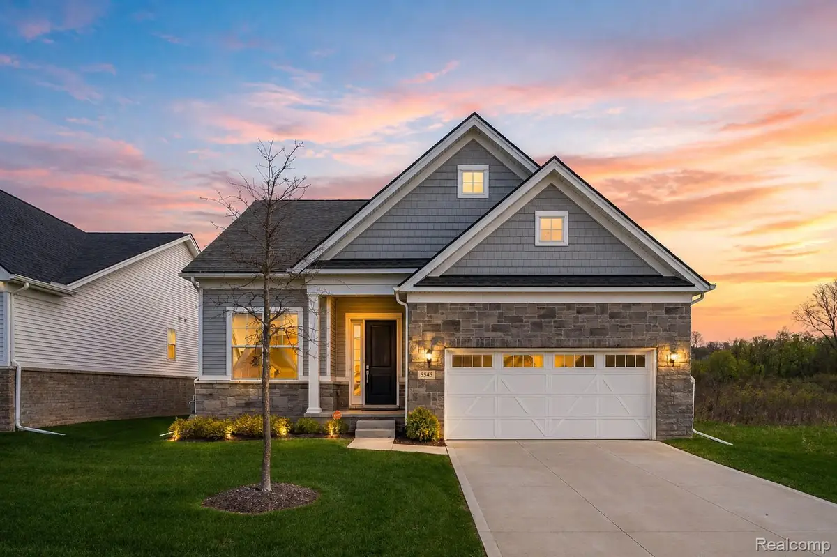5545 Helmsdale Boulevard, West Bloomfield, MI 48322 - #1