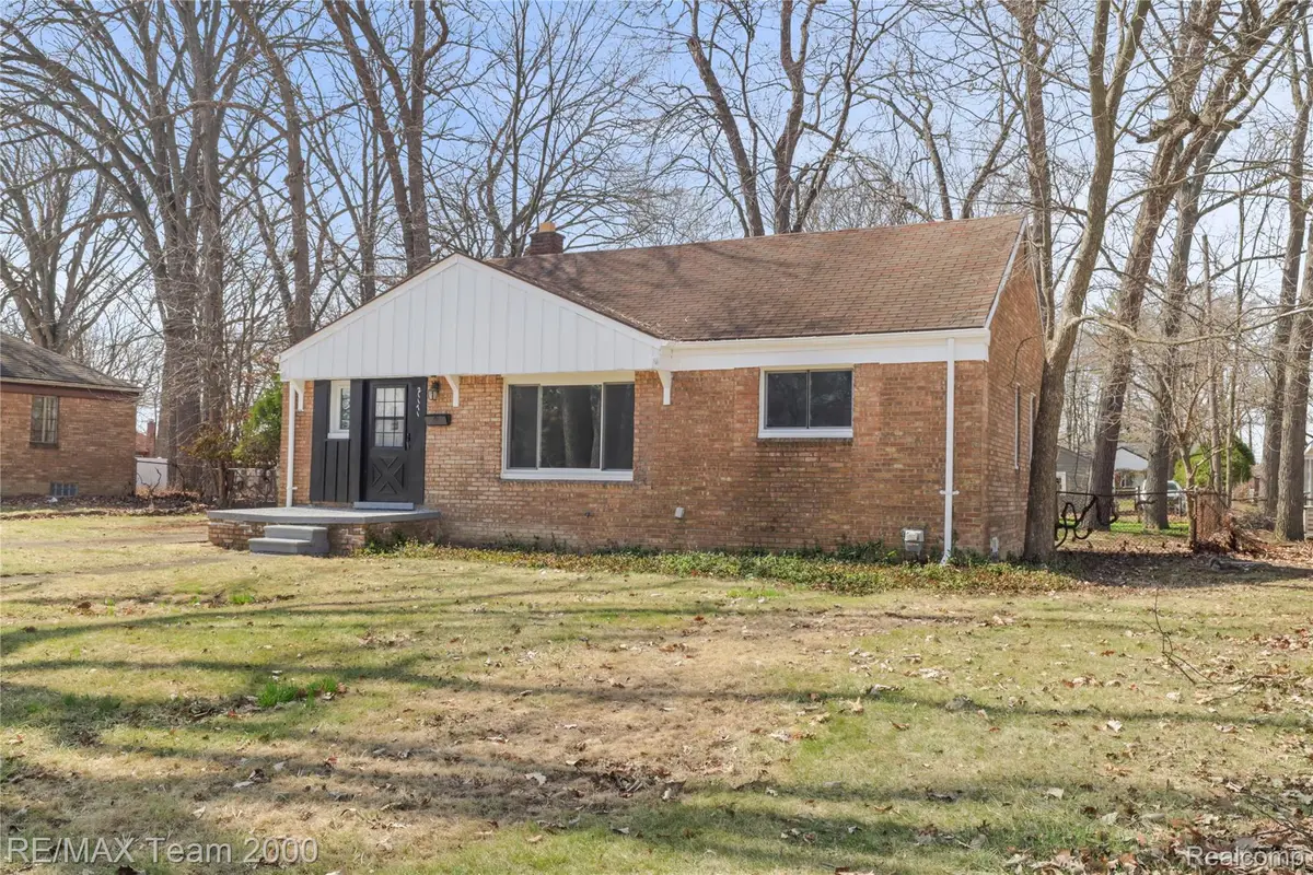 21171 Westhampton Street, Oak Park, MI 48237 - #1