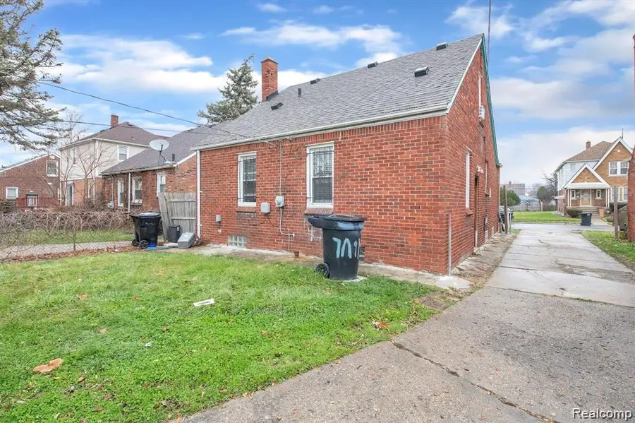 6839 Rosemont Avenue, Detroit, MI 48228 - #3