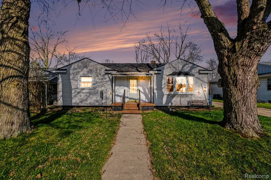325 Viet Street, Davison, MI 48423 - #3