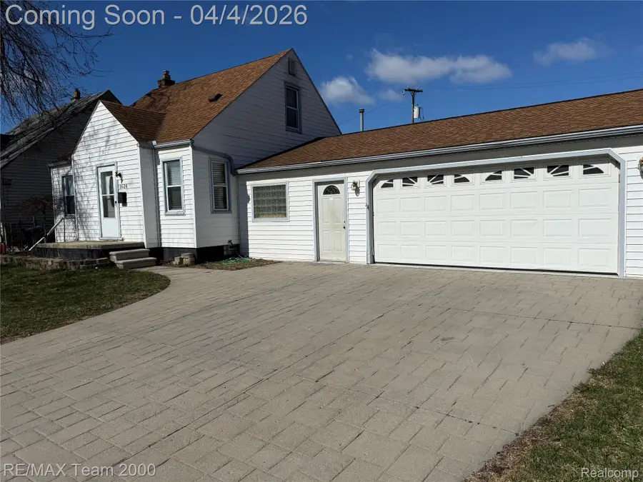 1620 Pingree Avenue, Lincoln Park, MI 48146 - #2