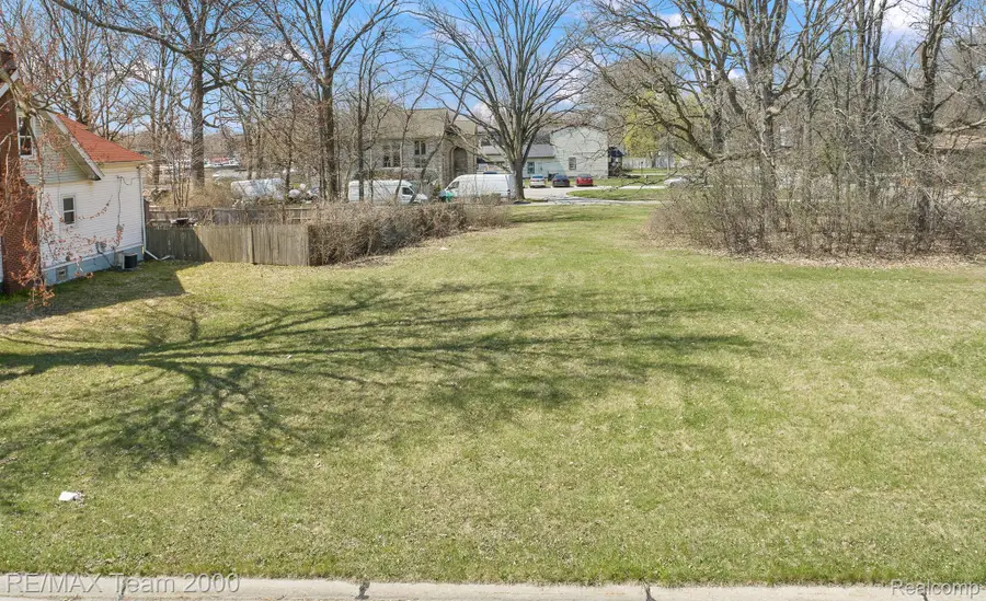 5689 Brandt Street, Garden City, MI 48135 - #2