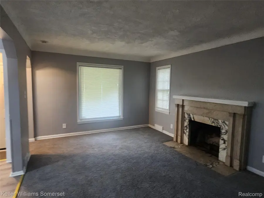 9116 Hartwell Street, Detroit, MI 48228 - #3