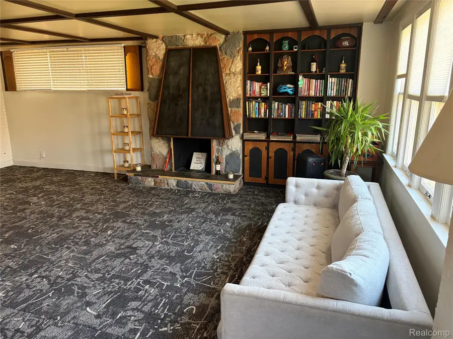 9181 Harvard Road, Detroit, MI 48224 - #2