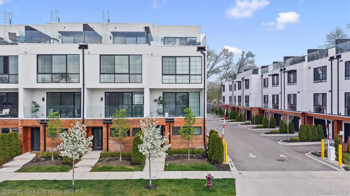 533 E Harrison Avenue #35, Royal Oak, MI 48067 - #1