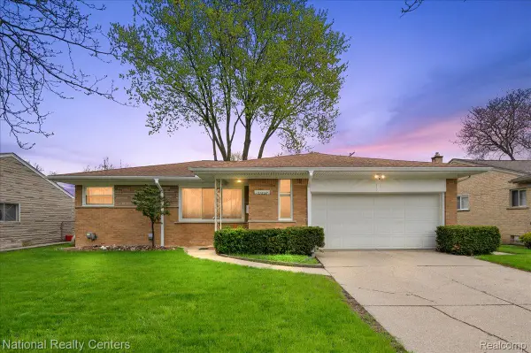27828 Santa Ana Drive, Warren, MI 48093
