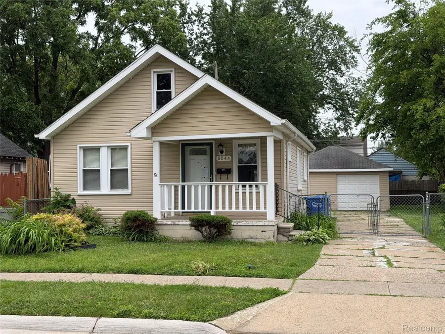8044 Hudson Avenue, Warren, MI 48089 - #2